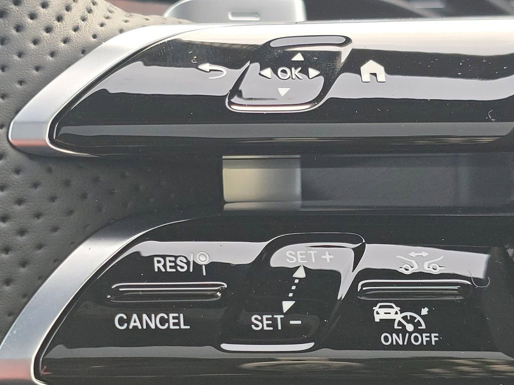 New 2026 Graphite Grey Metallic Mercedes-Benz GLC 300 image 71