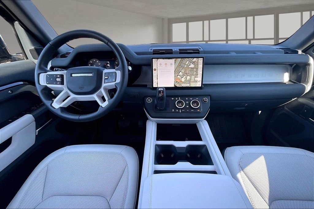 Used 2025 Black Land Rover S image 14