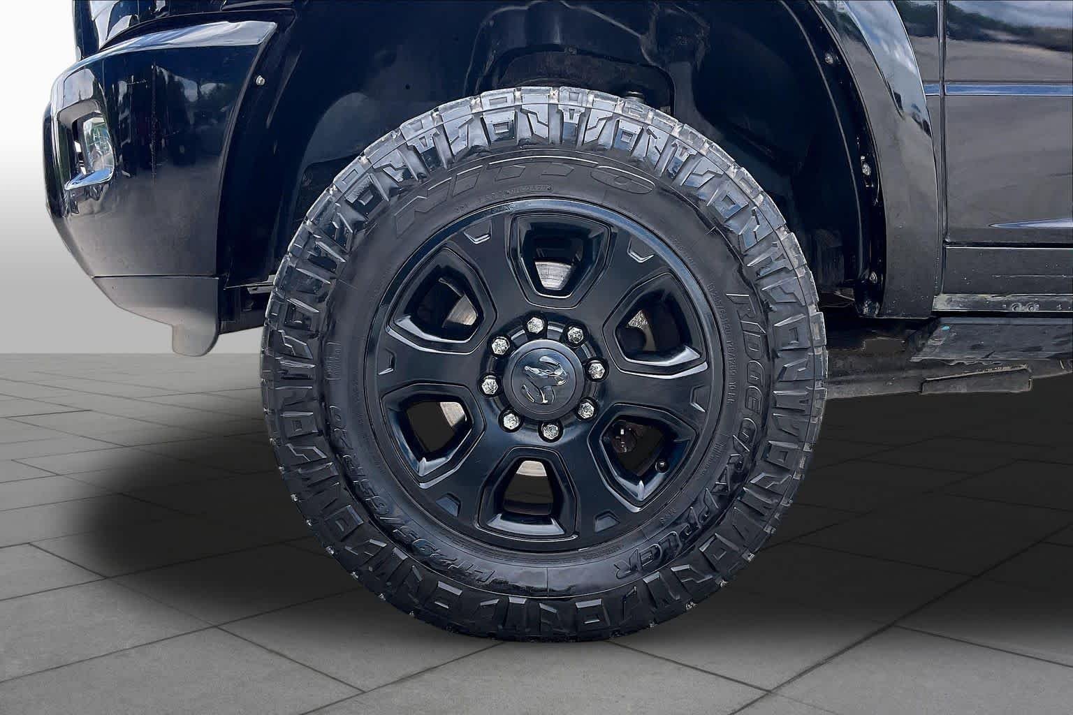Used 2014 Black Clearcoat Ram Laramie image 9