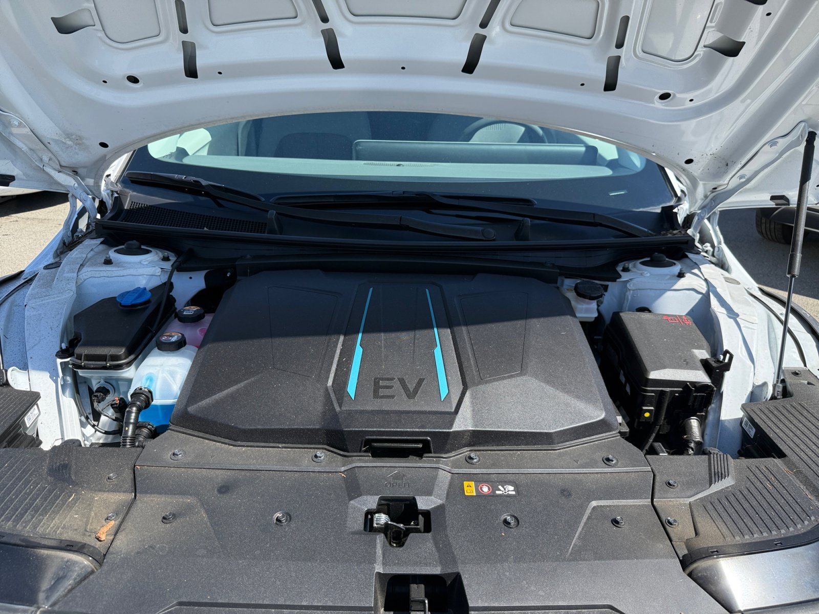 Certified Used 2024 Atlas White Hyundai SEL image 20