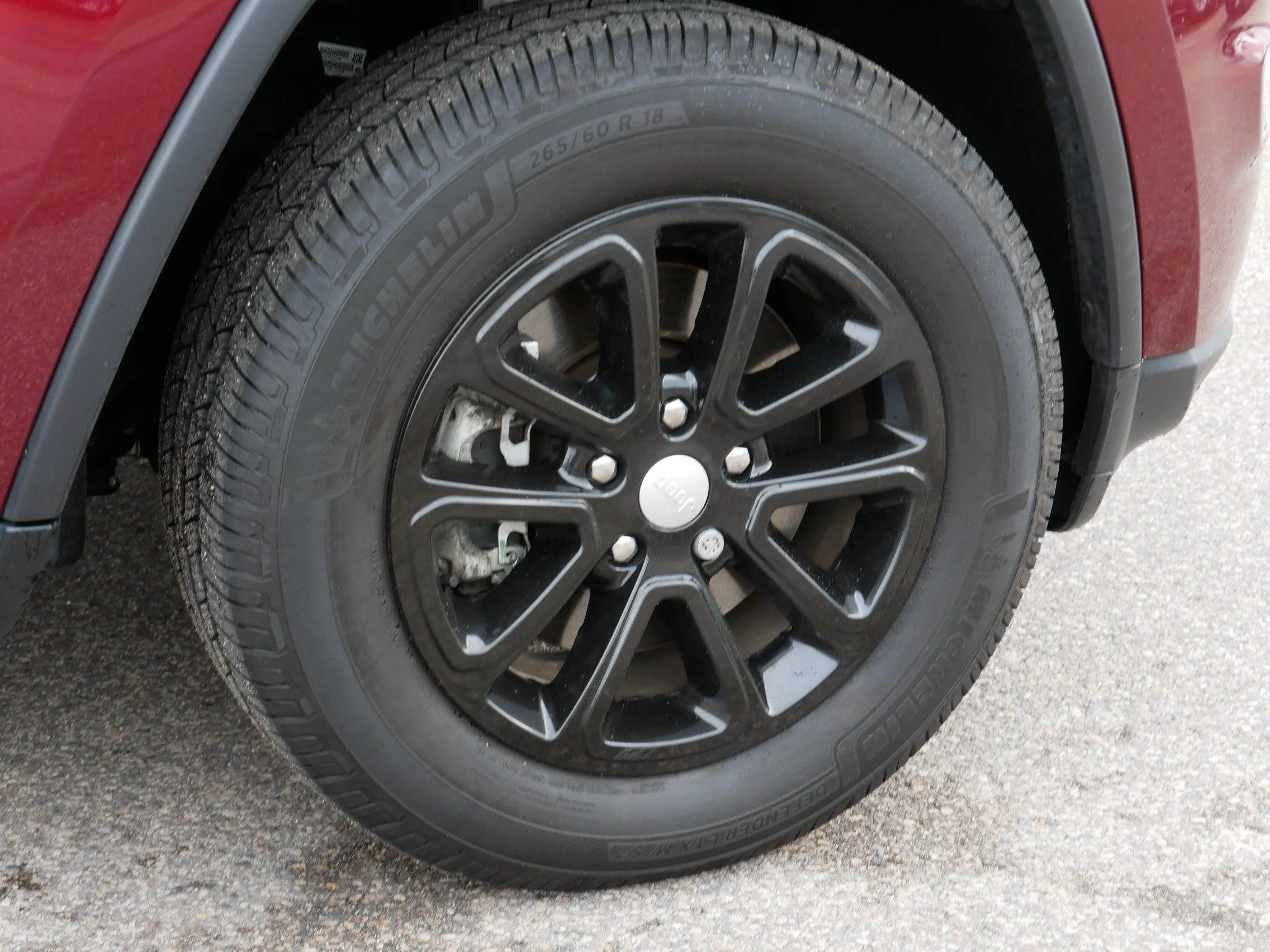 Used 2021 Velvet Red Pearlcoat Jeep Laredo E image 15