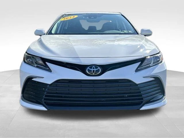Used 2024 White Toyota LE image 8