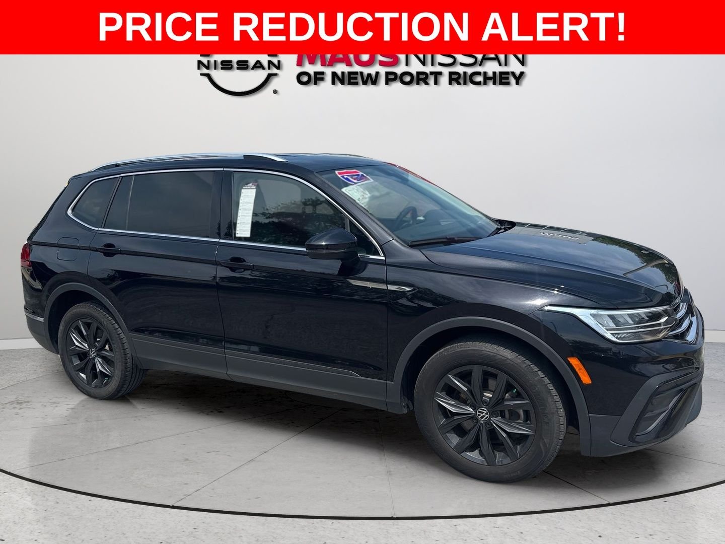 Used 2024  Volkswagen 2.0T SE image 1