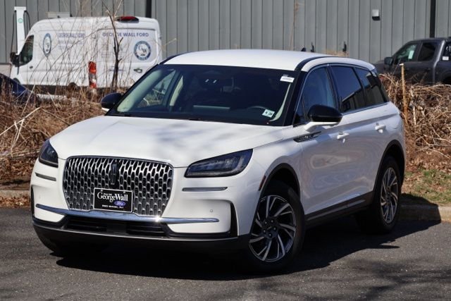 2023 Lincoln Corsair Base