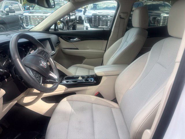 Used 2022 SUMMIT WHITE Buick Preferred image 12