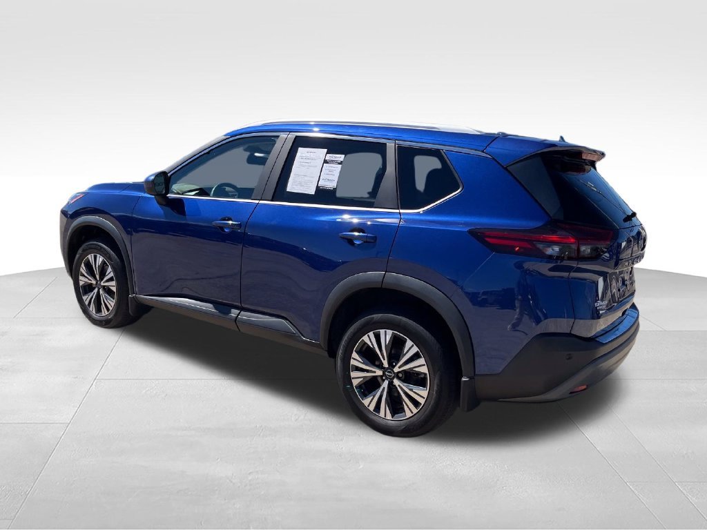 Used 2023 Blue Nissan SV image 3