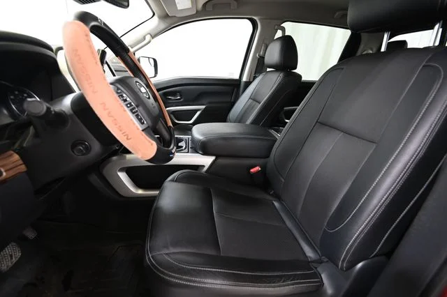 Used 2021 Red Nissan SL image 8
