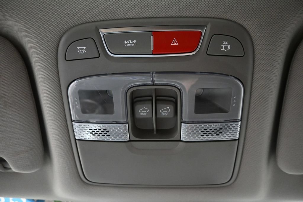 Used 2023 Black Kia SX image 22