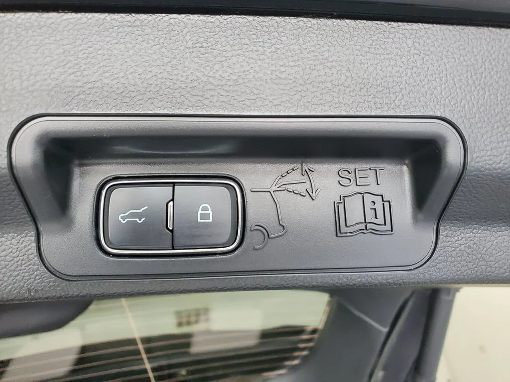 Used 2024 Black Ford XLT image 30