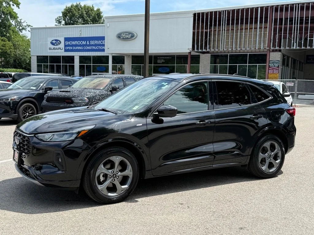 Used 2023 Black Ford ST-Line Select image 4