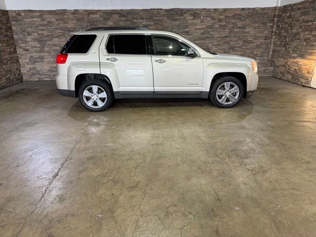 Used 2014 Champagne Silver Metallic GMC SLT-1 image 10