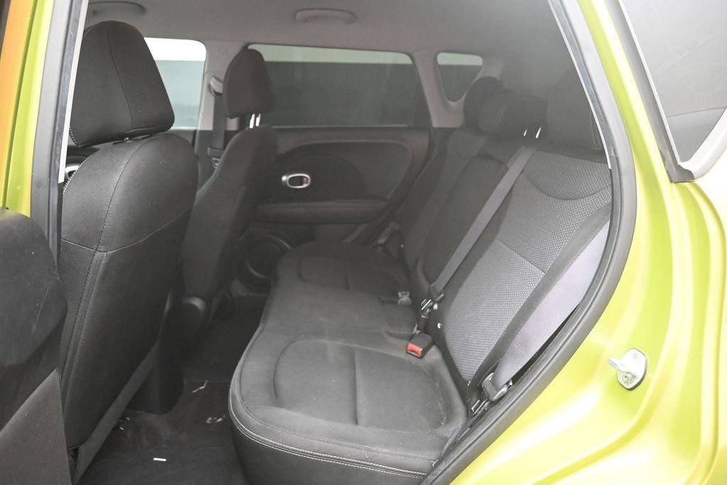 Used 2018 Green Kia Plus image 25