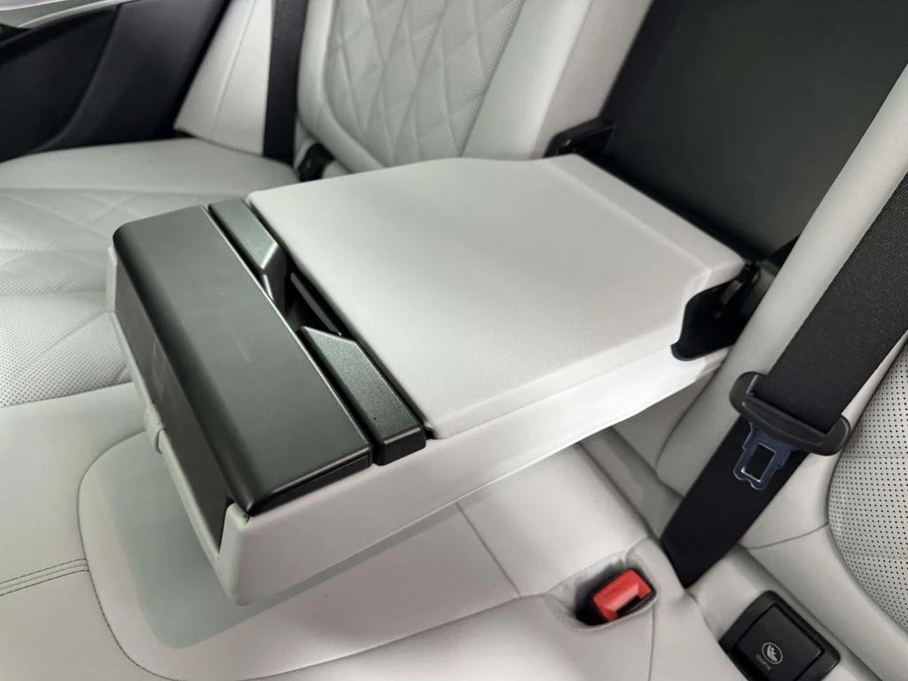 Certified Used 2024 Gray BMW xDrive40i image 33