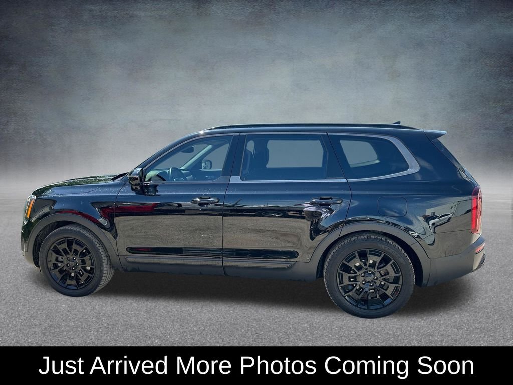 Used 2021 Black Kia SX image 3
