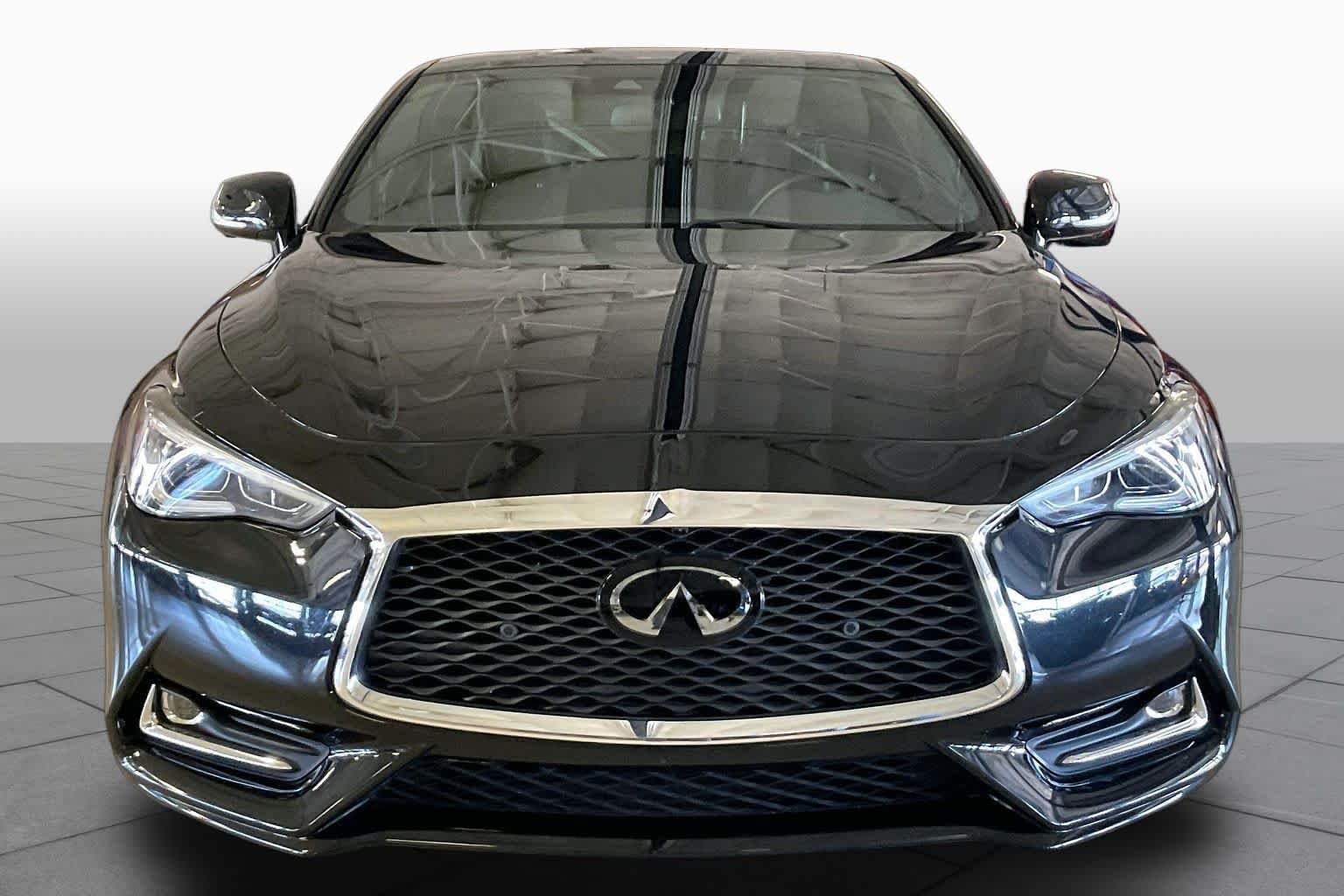 Pre-Owned 2022 INFINITI Q60 LUXE