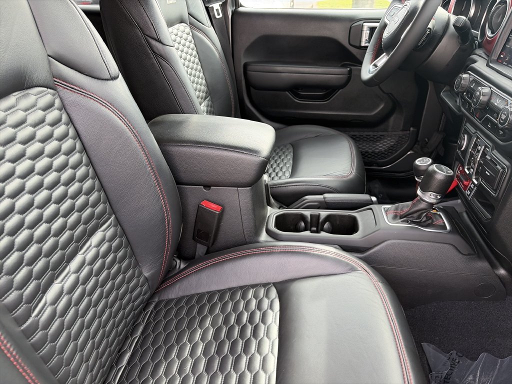 Used 2023 Gray Jeep Rubicon image 31