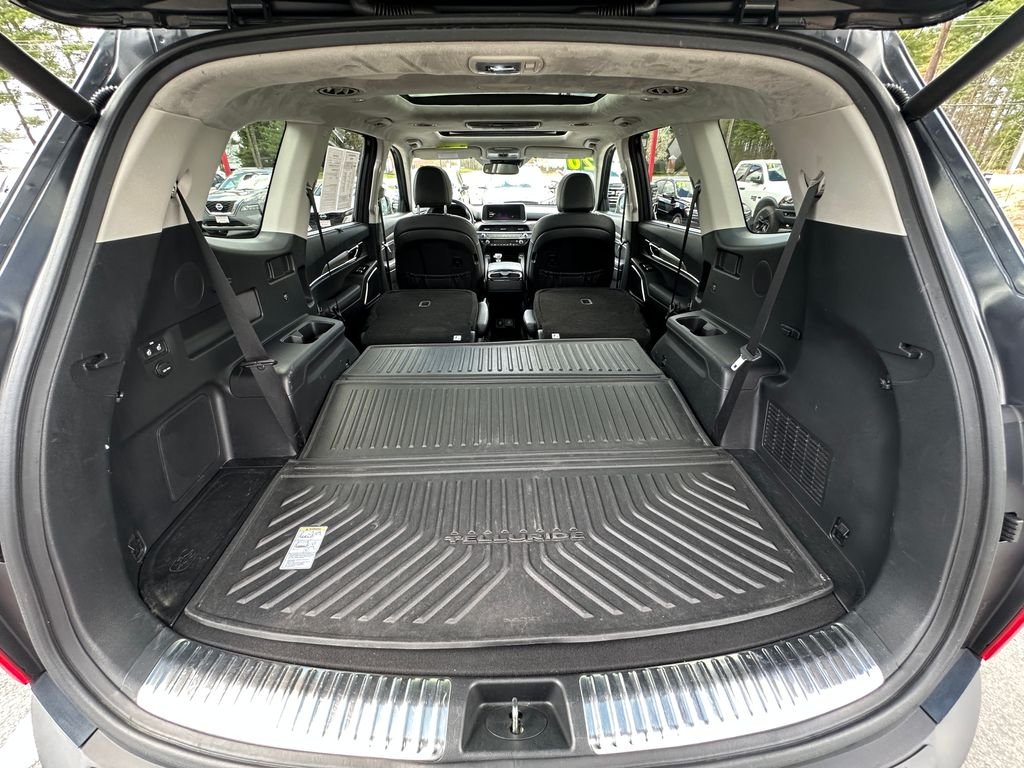 Used 2020 Gray Kia SX image 29