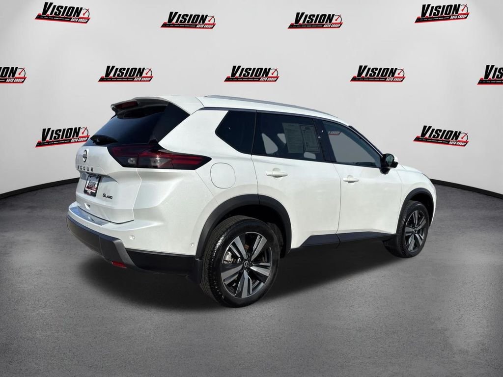 Used 2024 White Nissan SL image 5
