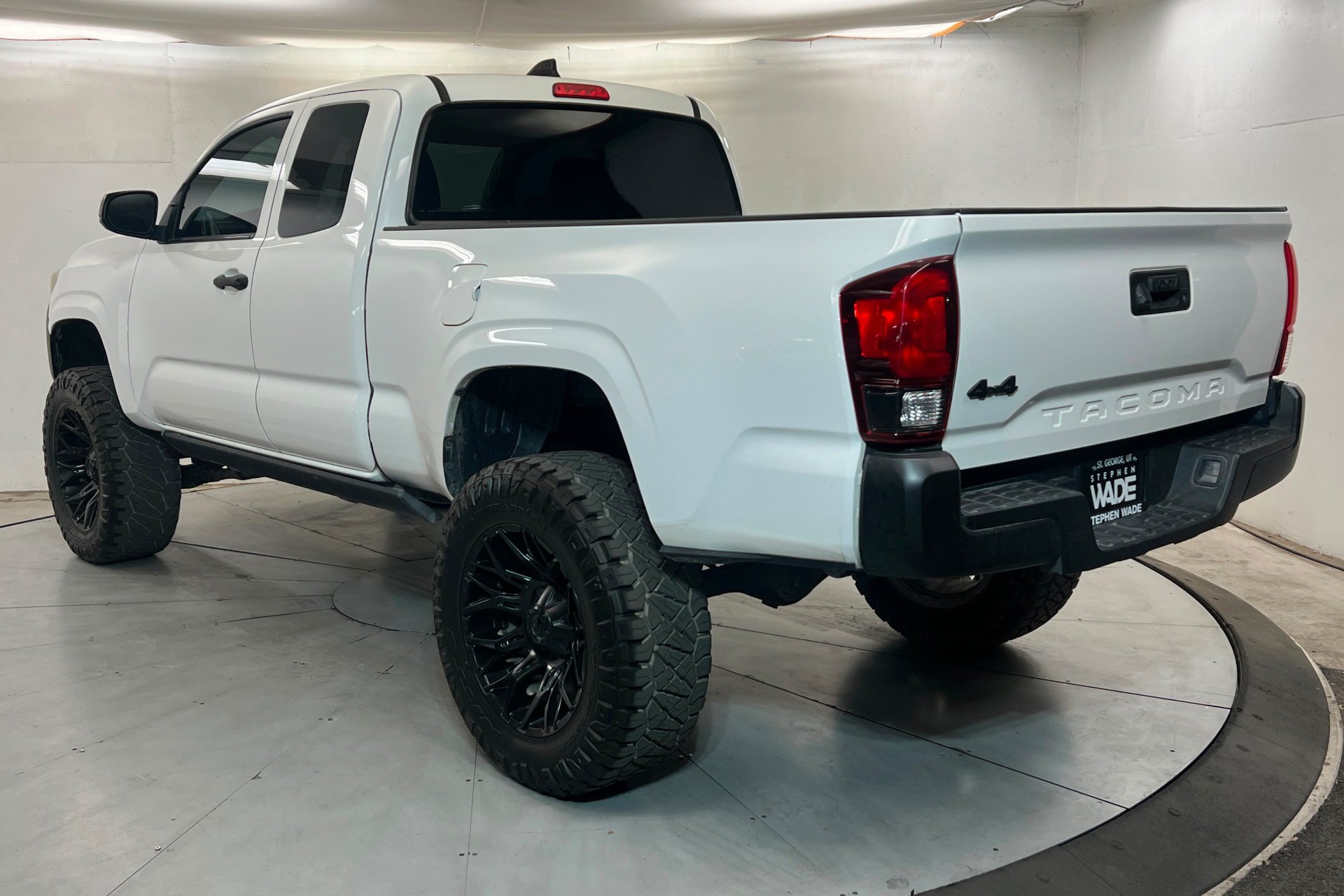 Used 2022 White Toyota SR image 3