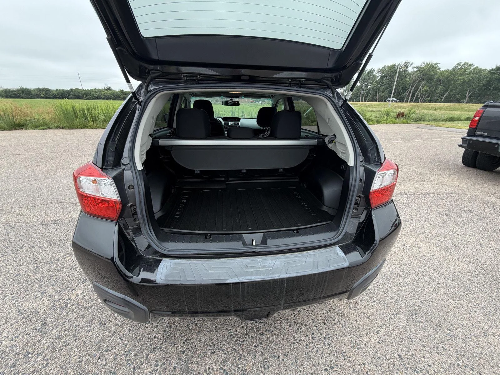 Used 2016 Black Subaru Premium image 14