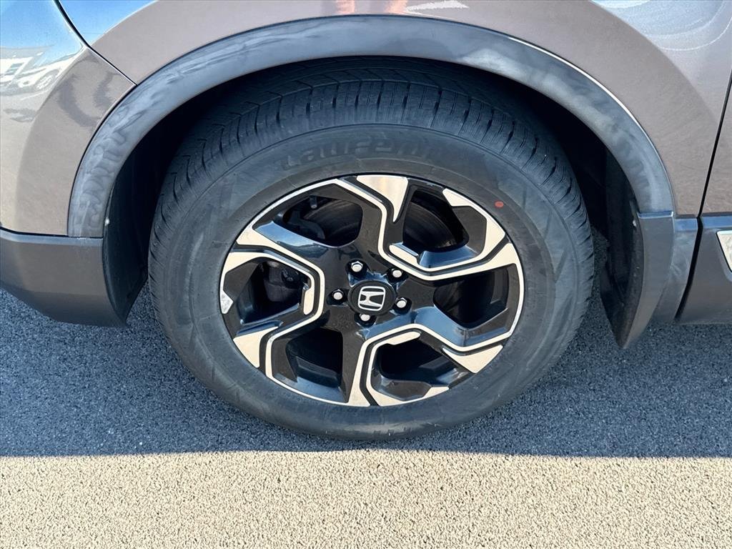 Used 2018 Modern Steel Metallic Honda Touring image 28