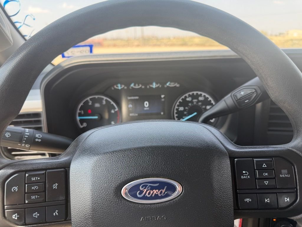 Used 2025 Oxford White Ford XLT image 15