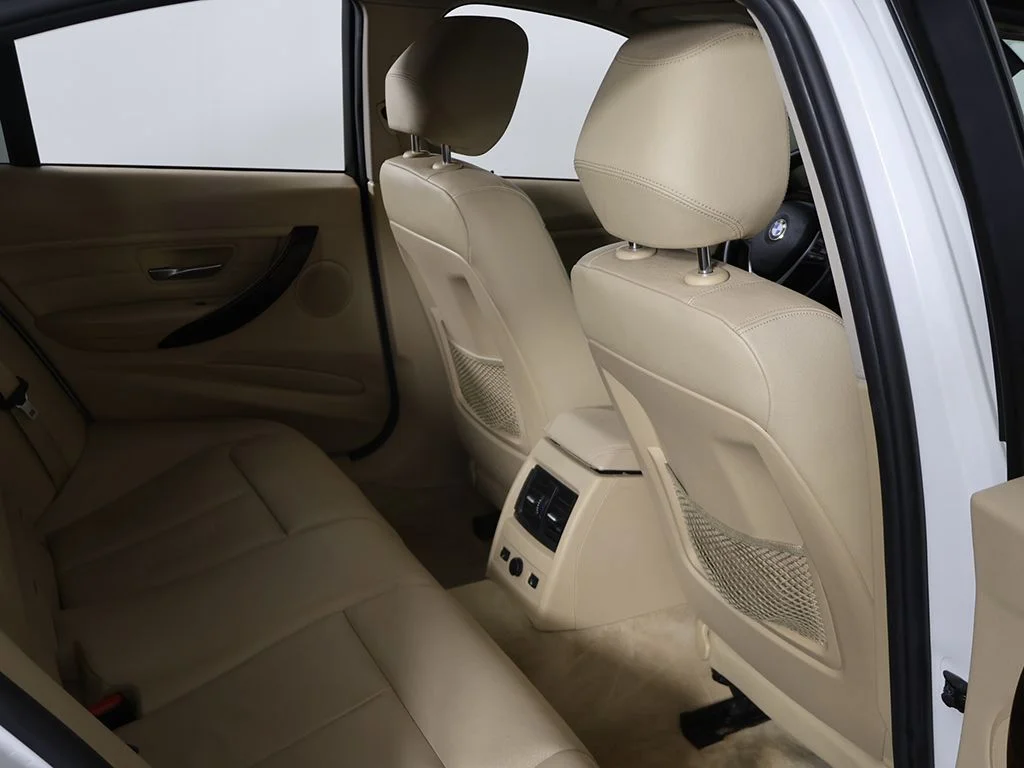 Used 2015 White BMW 328i xDrive image 29