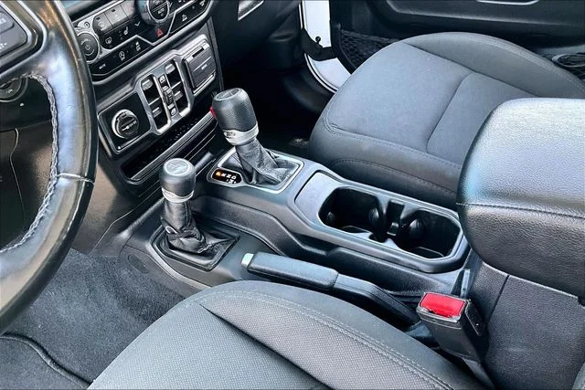 Used 2021 White Jeep Sport image 15