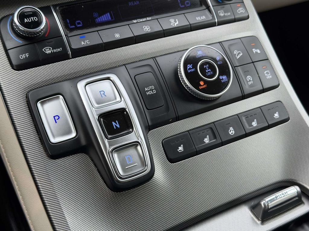 Used 2020 Black Hyundai Limited image 6