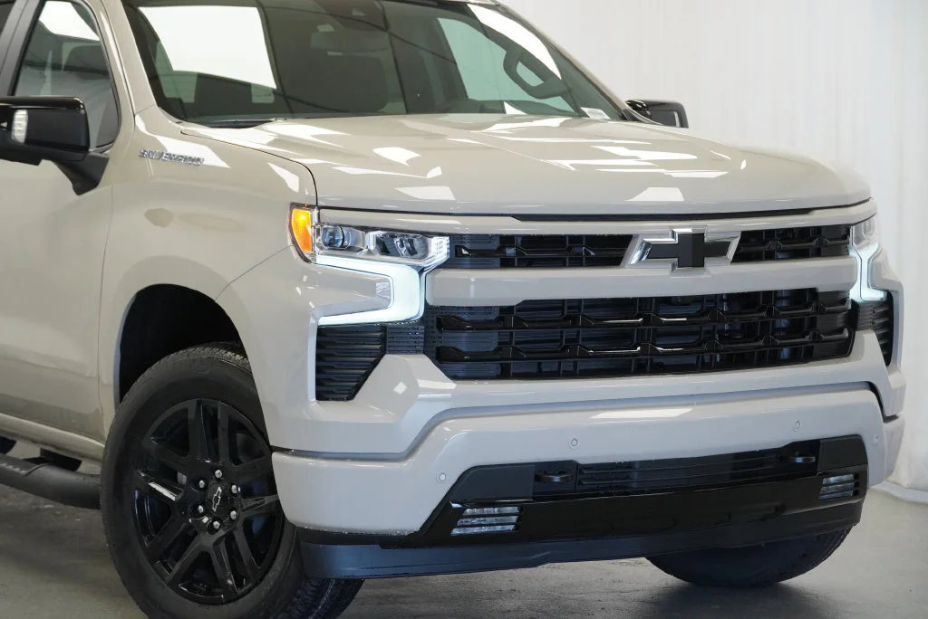 New 2026 White Sands Chevrolet RST image 8