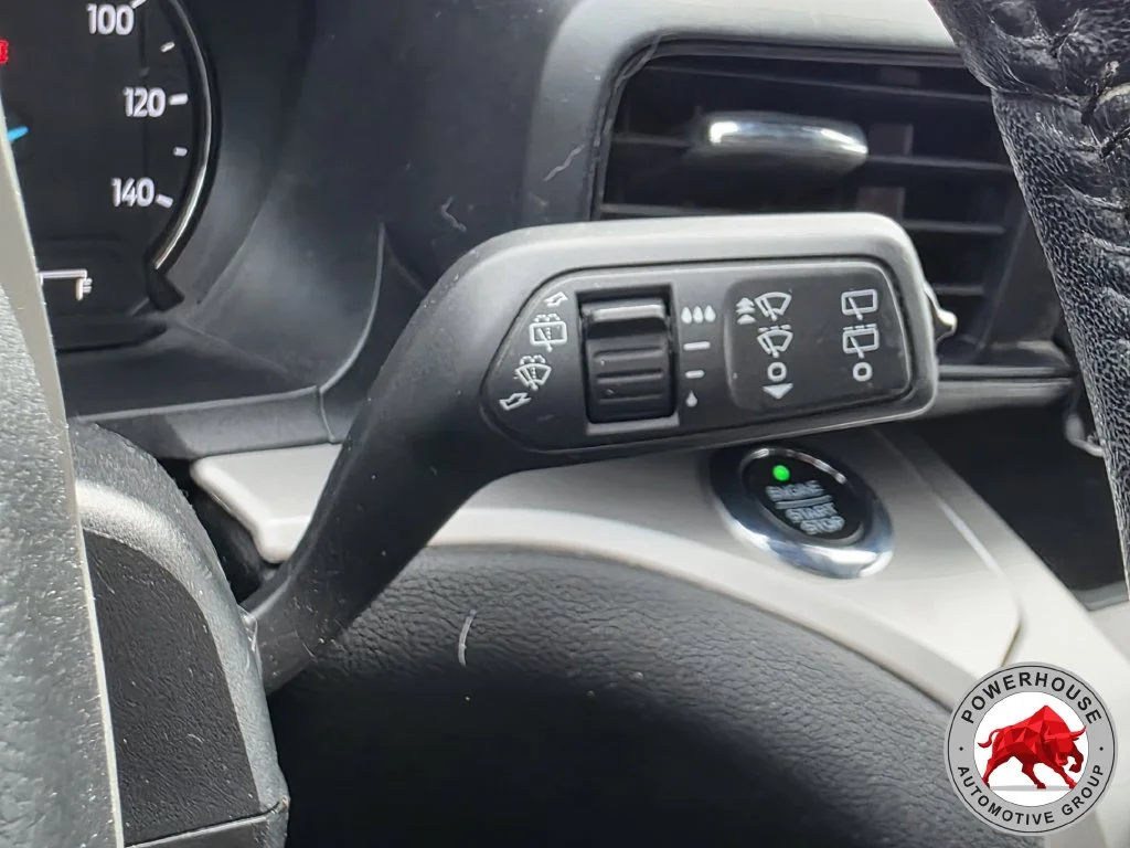 Used 2021 White Ford XLT image 32