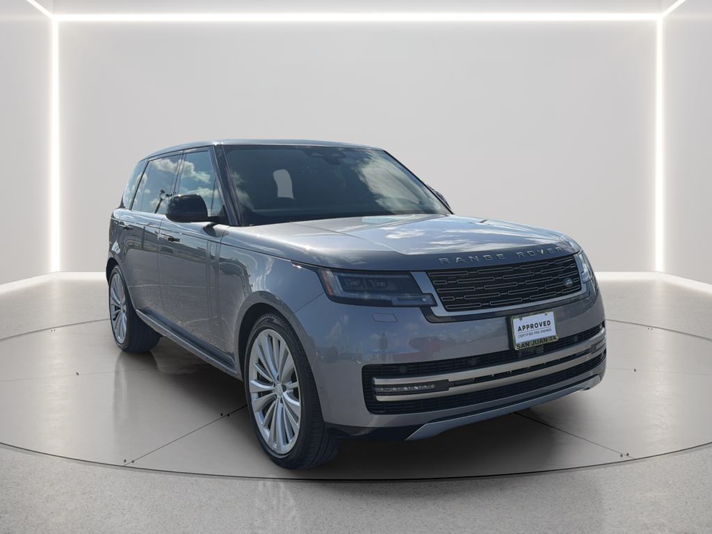 Used 2024 Gray Land Rover SE image 4
