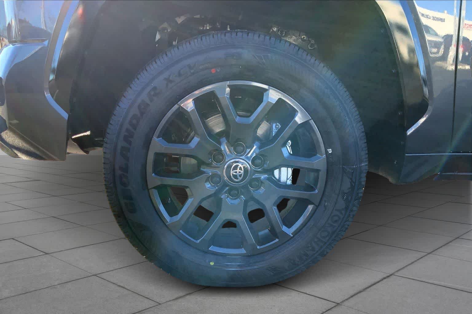 New 2026 Magnetic Gray Metallic Toyota Platinum image 11