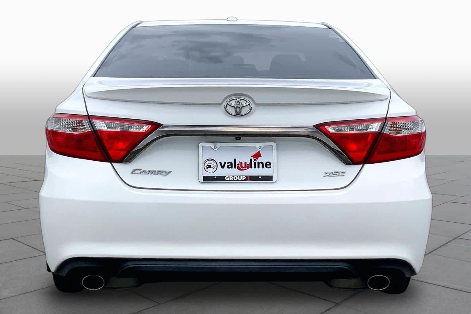 Used 2015 Super White Toyota XSE image 5