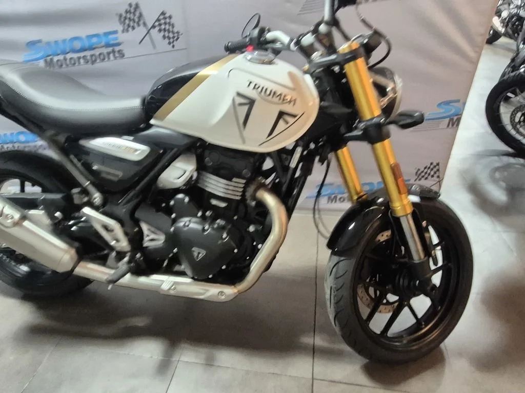 New 2026 White/Black Triumph Base image 2