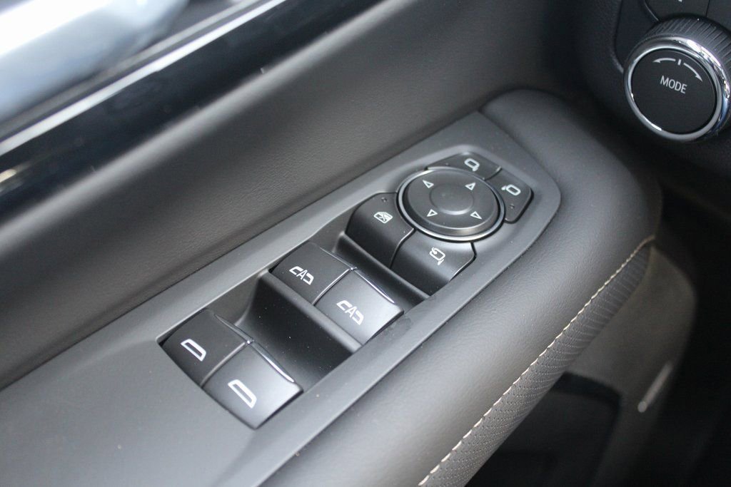 2026 Chevrolet Suburban Premier - Photo 21