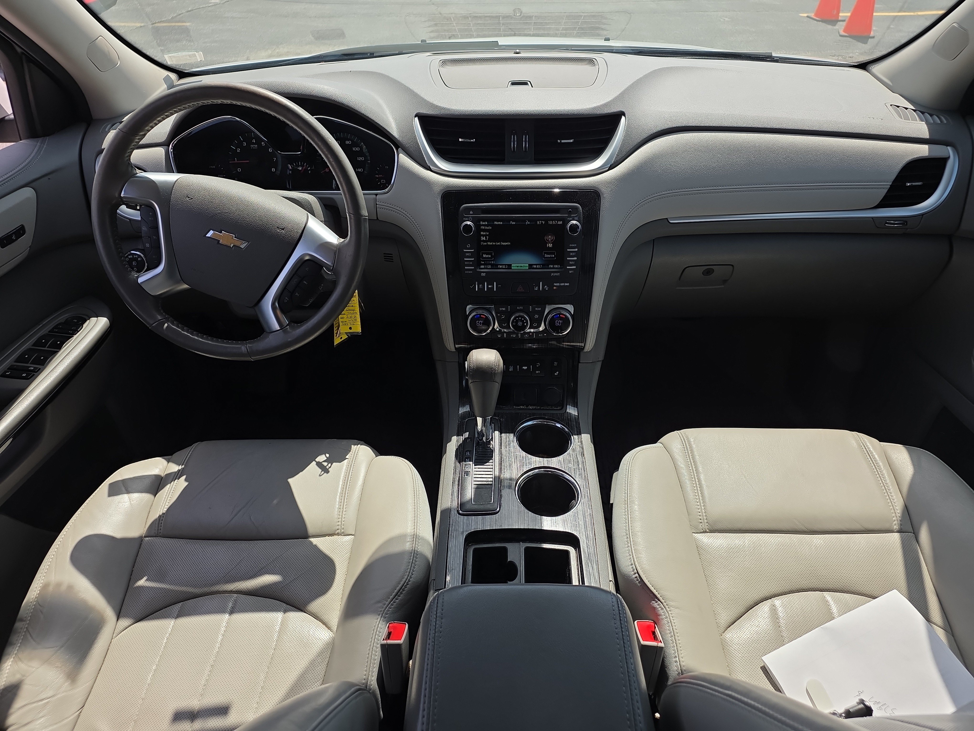Used 2016 IRIDESCENT PEARL TRICOAT Chevrolet LTZ image 12