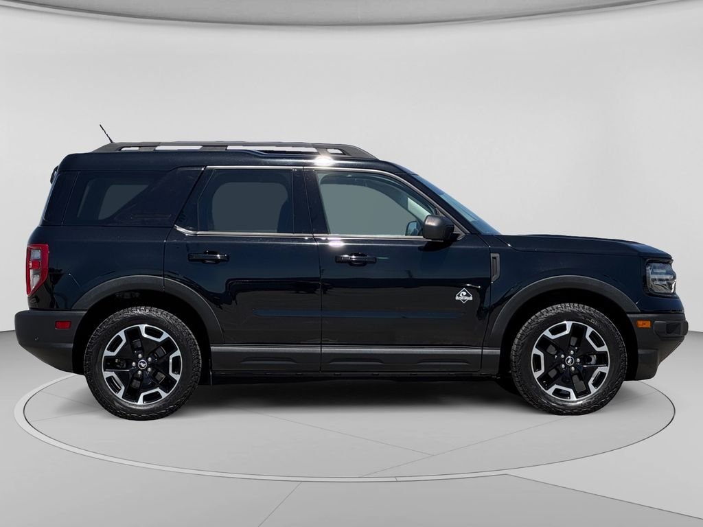 Used 2022 Shadow Black Ford Outer Banks image 30