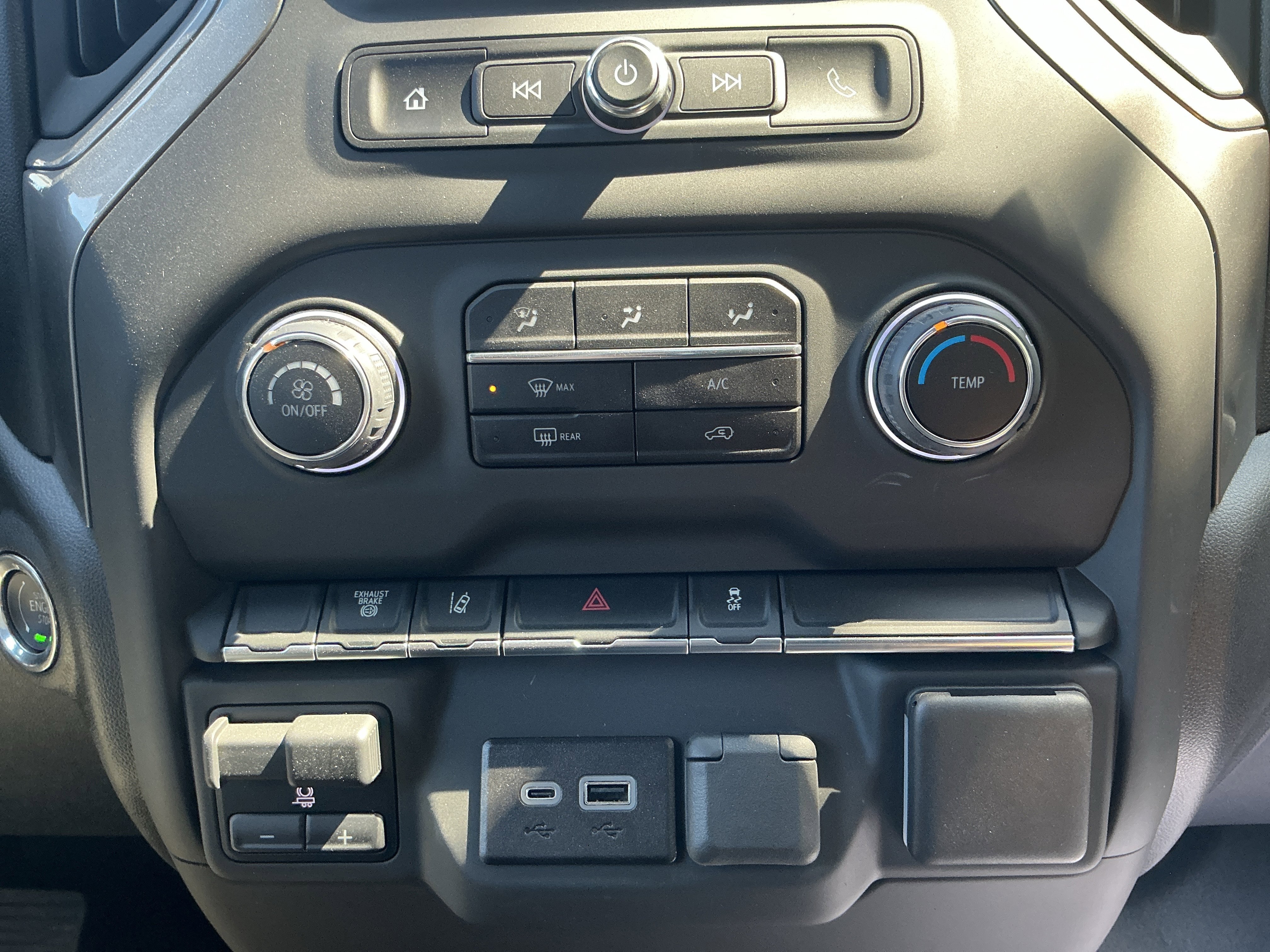 New 2025 Summit White Chevrolet Work Truck image 20