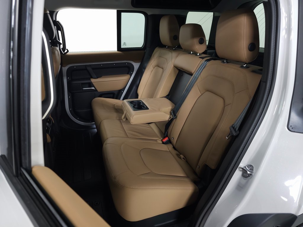 2026 LAND ROVER DEFENDER - Image 30