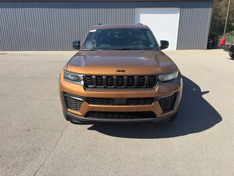 New 2026 Copper Shino Metallic Clear-Coat Exterior Paint Jeep Limited image 8