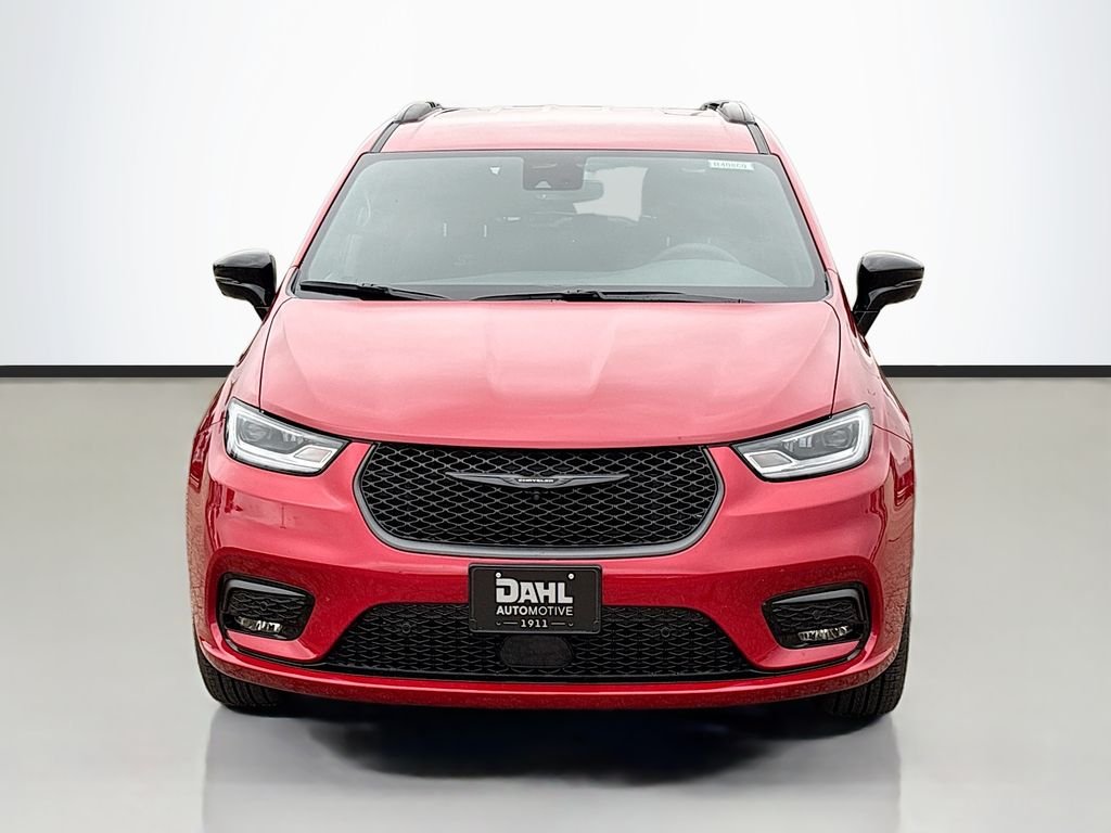 Used 2026 Chrysler Pacifica Select with VIN 2C4RC3BG7TR223396 for sale in Rochester, Minnesota