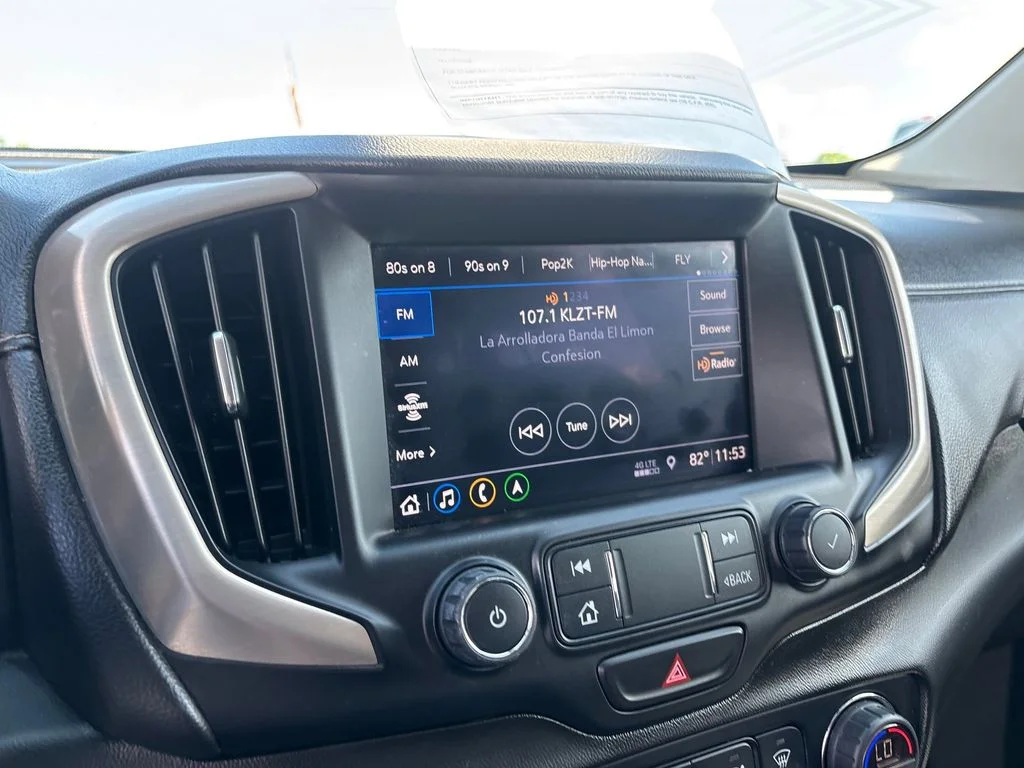 Used 2021 Silver GMC Denali image 18