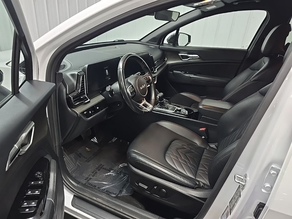 Used 2023 White Kia X-Line image 27
