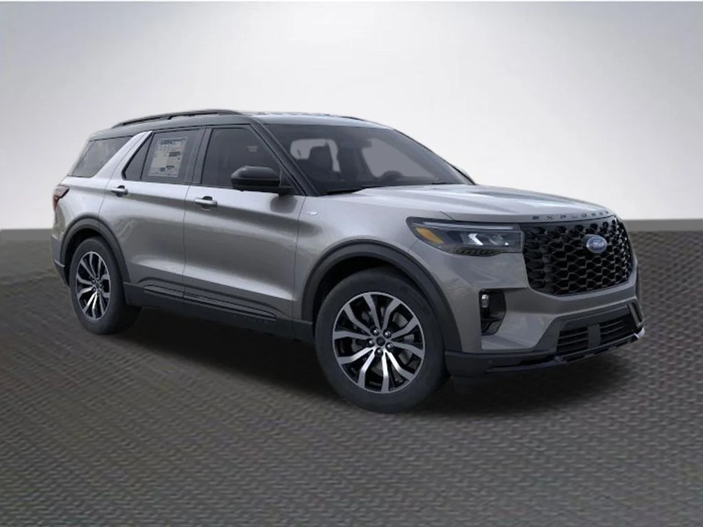 New 2026 Carbonized Gray Metallic Ford ST-Line image 7