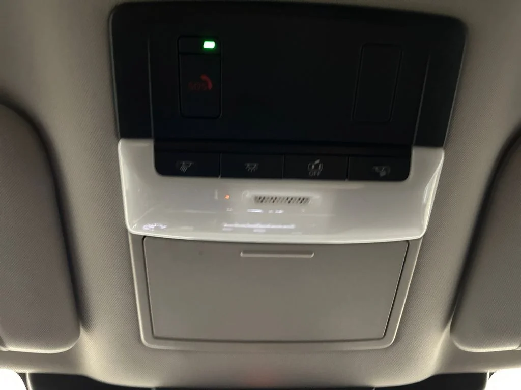 Used 2025 Gray Nissan SV image 29