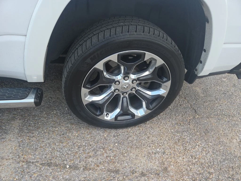 Certified Used 2019 Off-white Ram Laramie Longhorn image 16