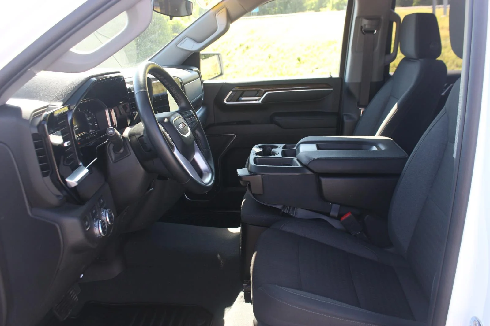 Used 2023 Summit White GMC Elevation image 17