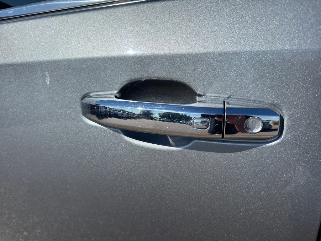 Used 2020 Satin Steel Metallic GMC Denali image 9