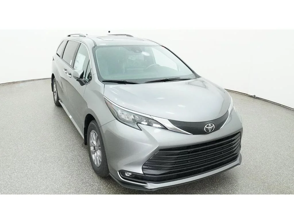 New 2026 Heavy Metal Toyota XLE image 14